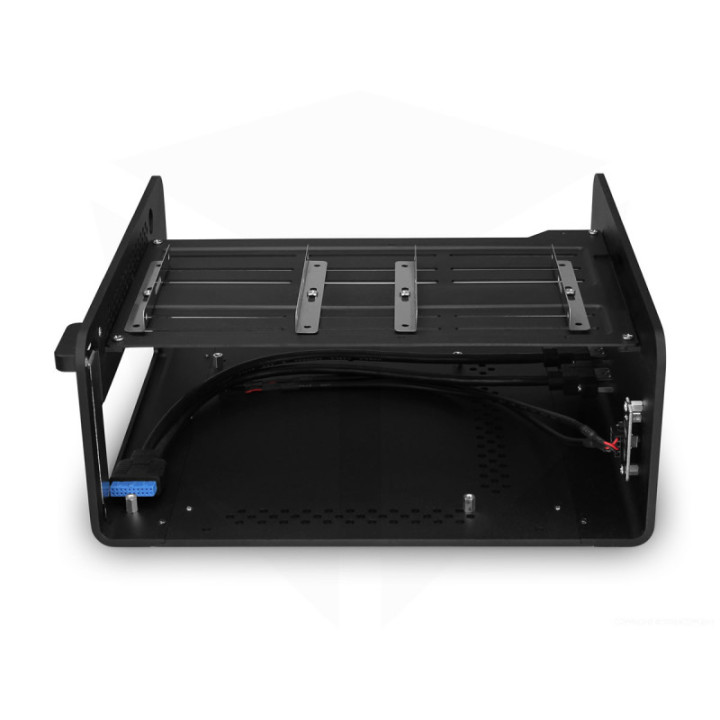 Chasis Streacom FC7B Alpha Black